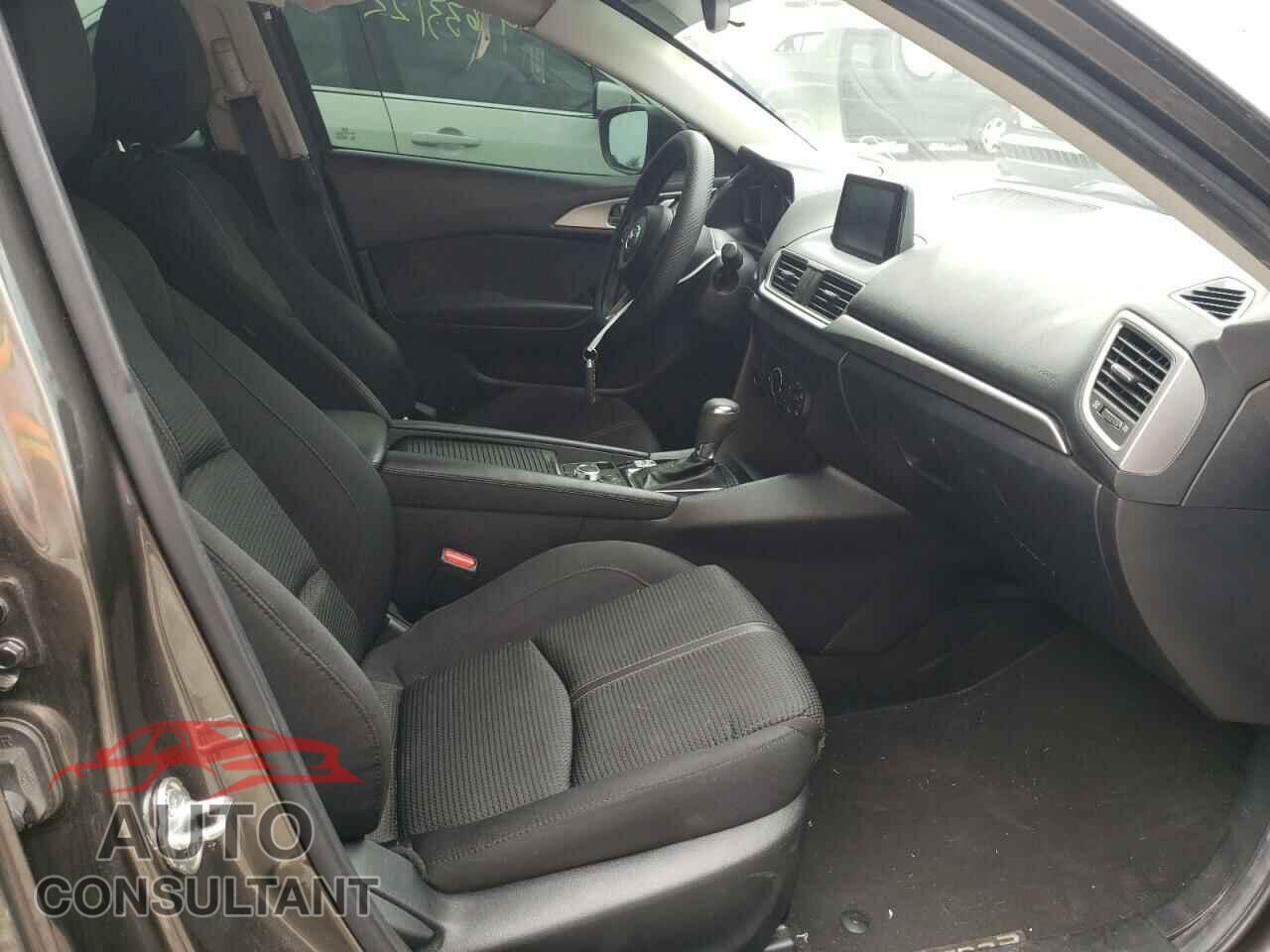 MAZDA 3 2017 - 3MZBN1U70HM138862