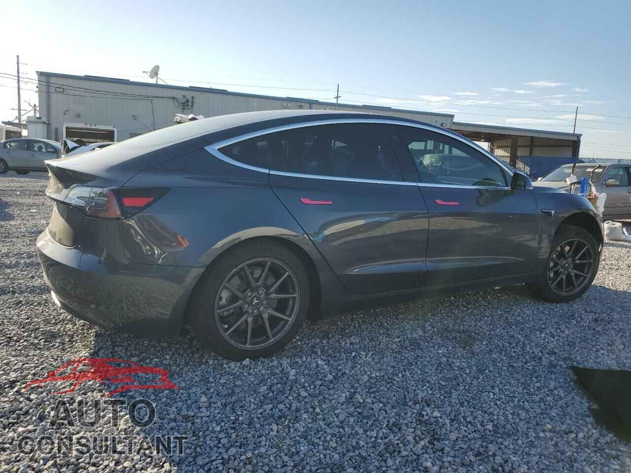 TESLA MODEL 3 2018 - 5YJ3E1EA5JF035626