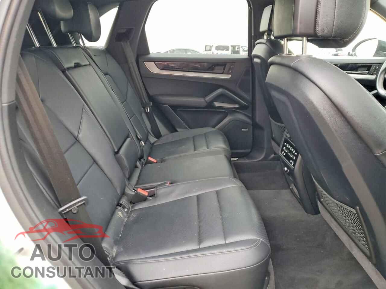 PORSCHE CAYENNE 2024 - WP1AA2AY4RDA08771