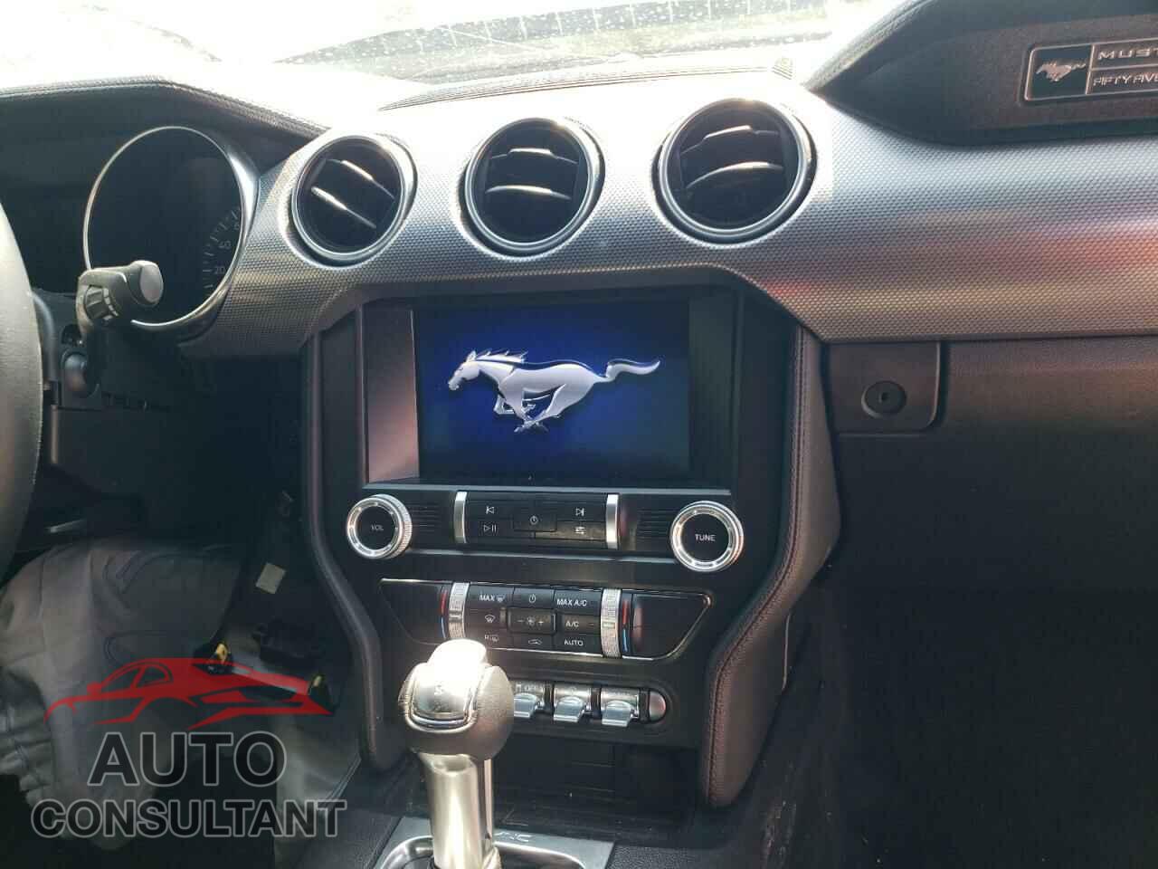 FORD MUSTANG 2020 - 1FA6P8TH5L5161575