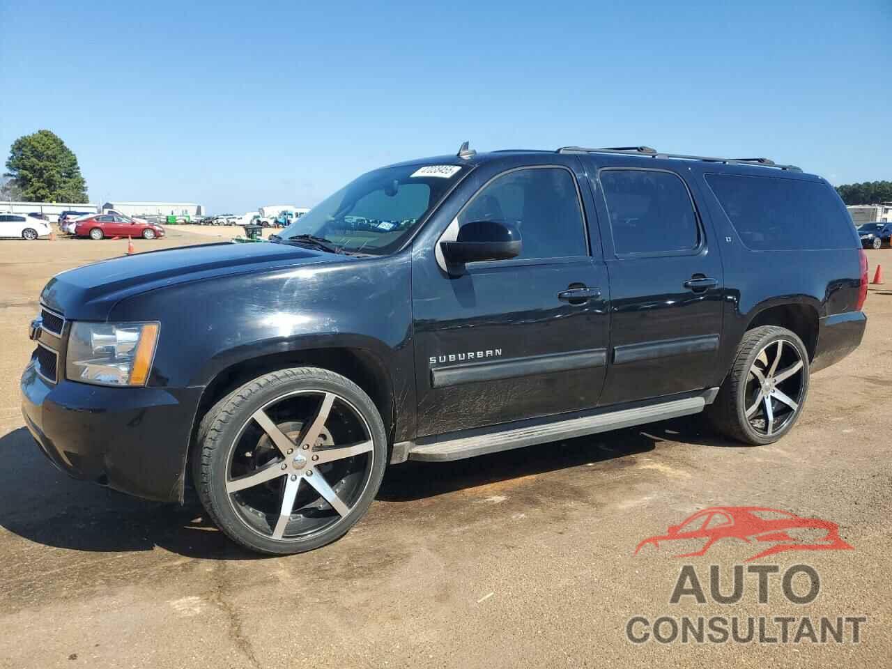 CHEVROLET SUBURBAN 2013 - 1GNSCJE04DR146389