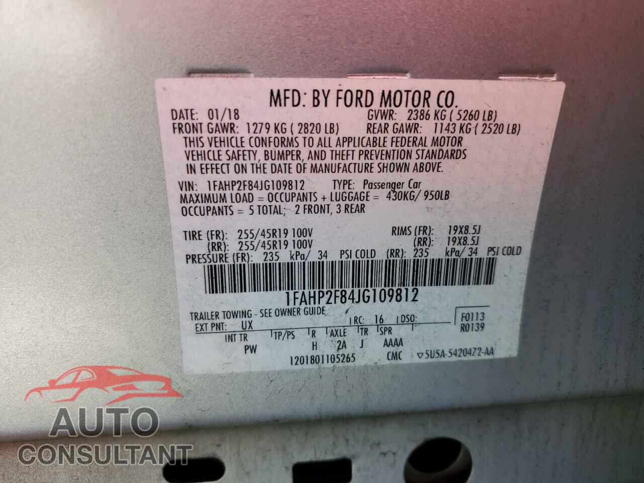 FORD TAURUS 2018 - 1FAHP2F84JG109812