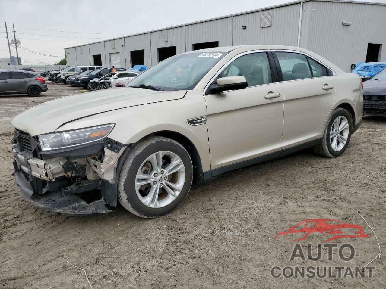 FORD TAURUS 2018 - 1FAHP2E85JG130847