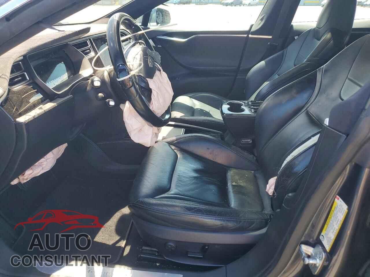 TESLA MODEL S 2015 - 5YJSA1E11FF118811