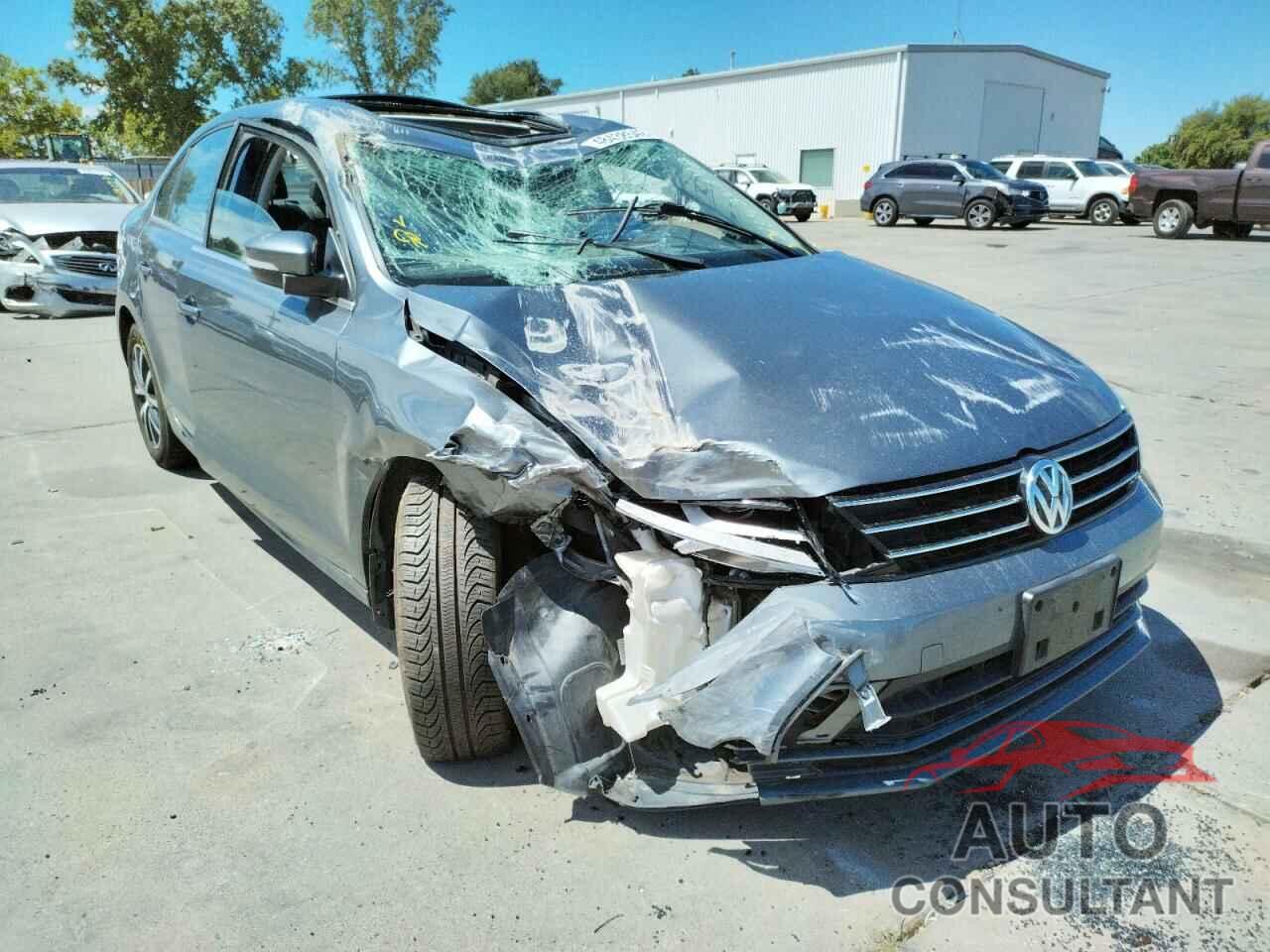 VOLKSWAGEN JETTA 2017 - 3VWDB7AJXHM355663