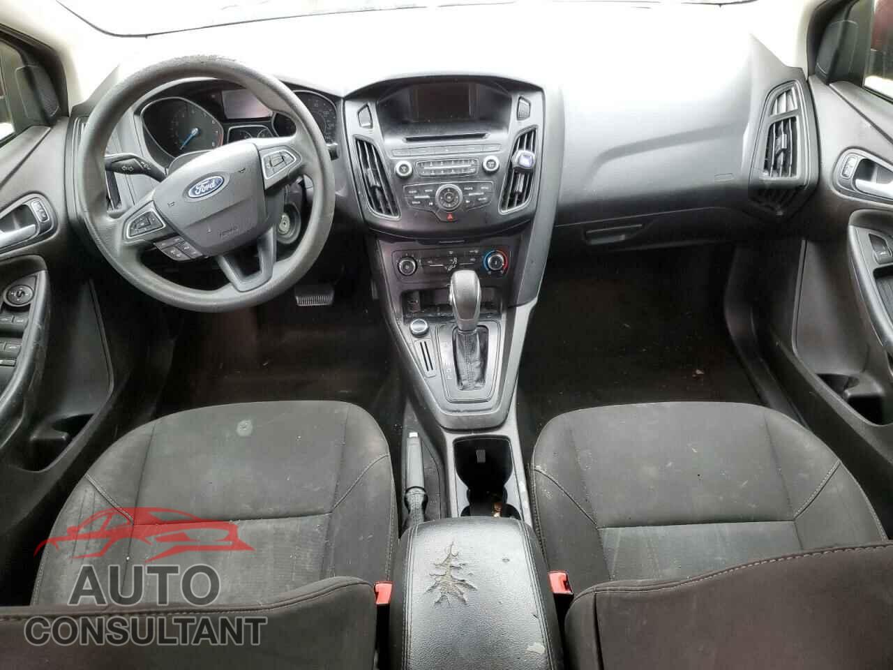 FORD FOCUS 2017 - 1FADP3F22HL264053
