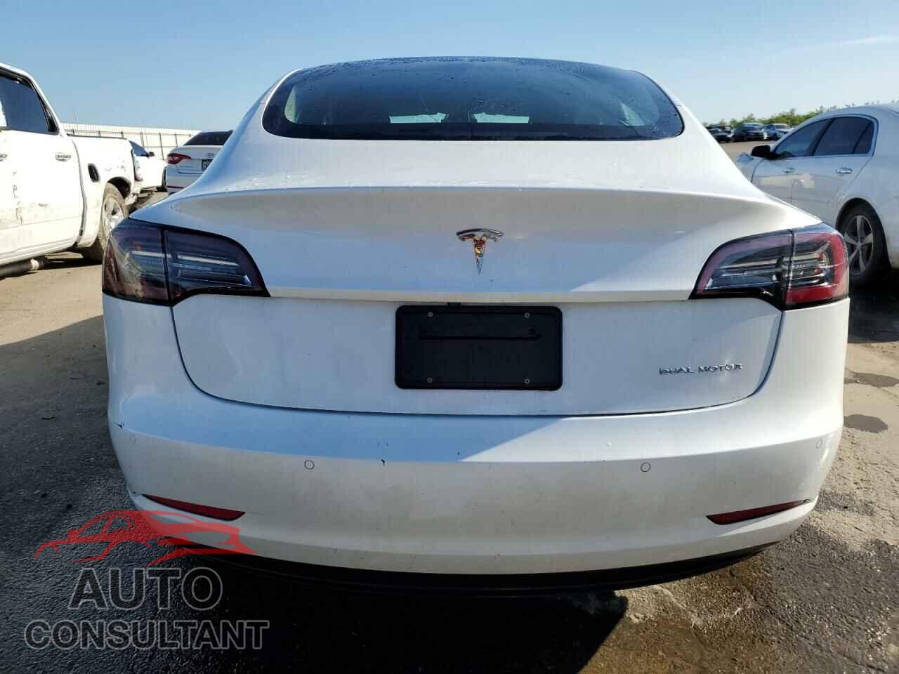 TESLA MODEL 3 2022 - 5YJ3E1EB9NF360021