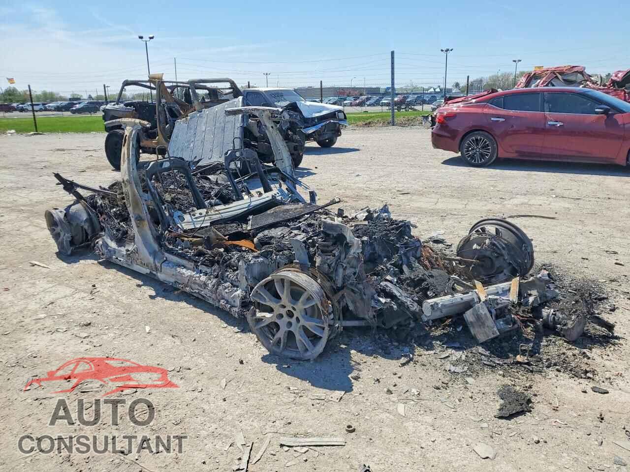 TESLA MODEL S 2023 - 5YJSA1E69PF525045