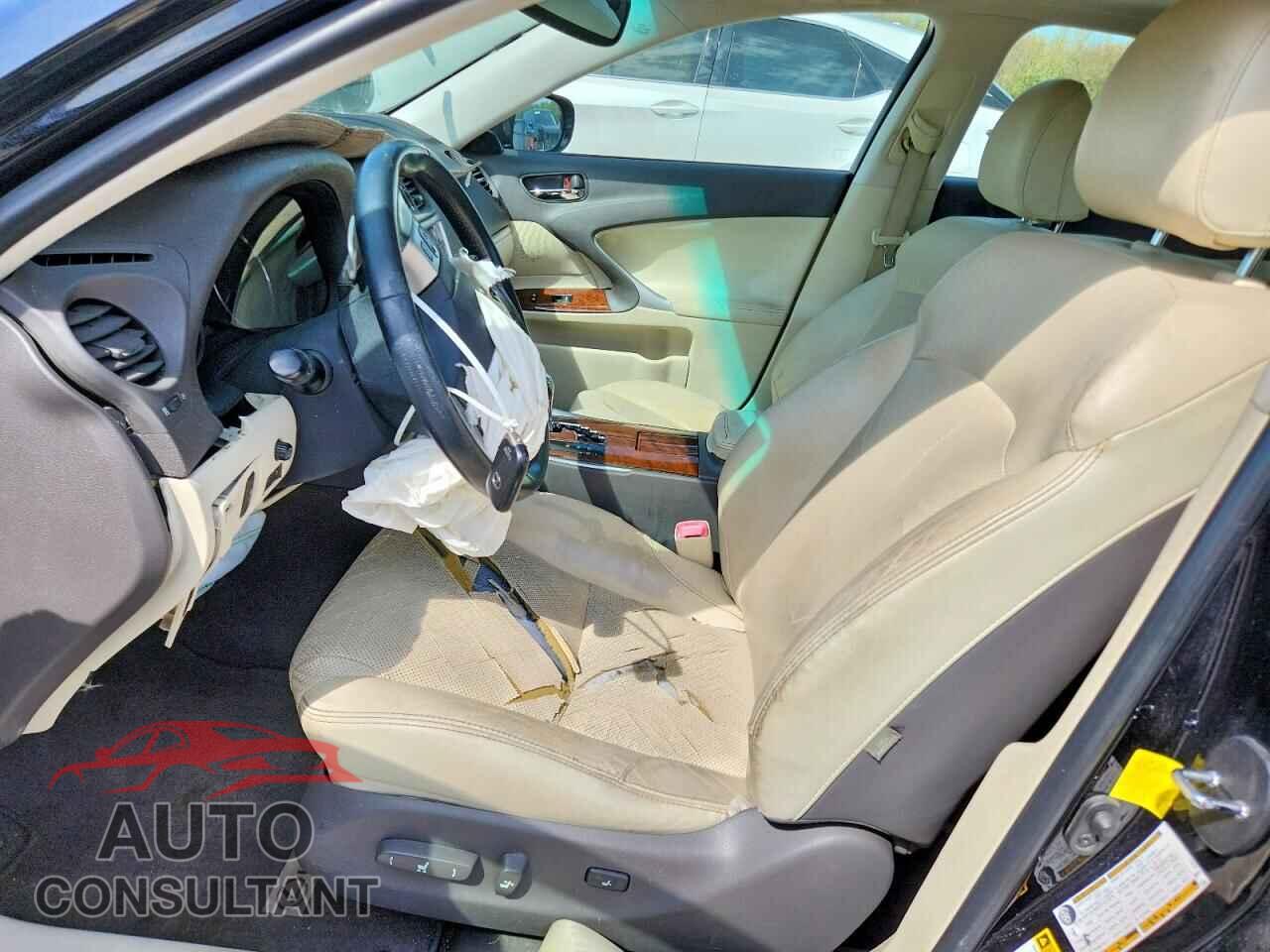 LEXUS IS 2012 - JTHBF5C28C5158058