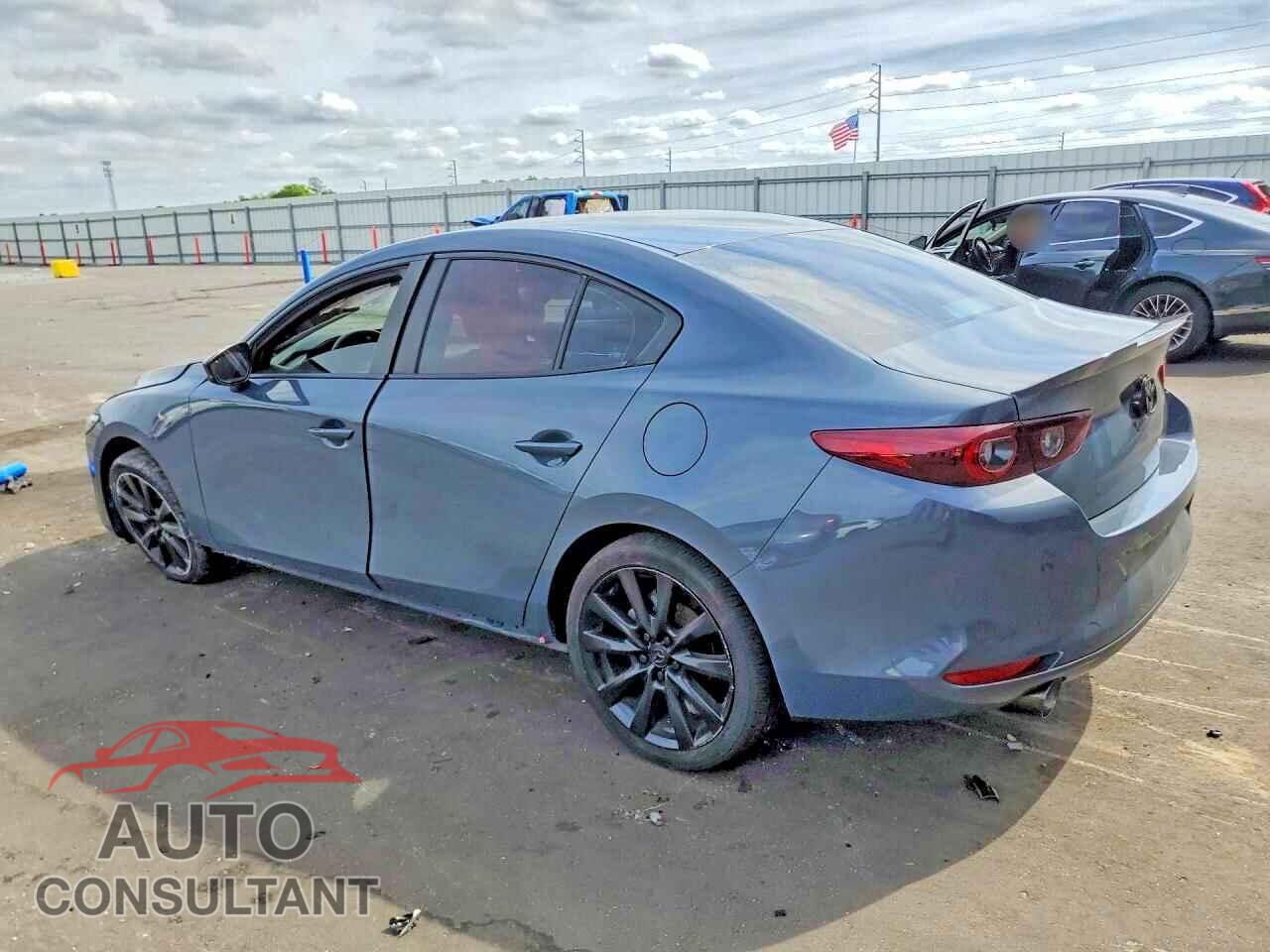 MAZDA 3 2023 - 3MZBPACM4PM372907