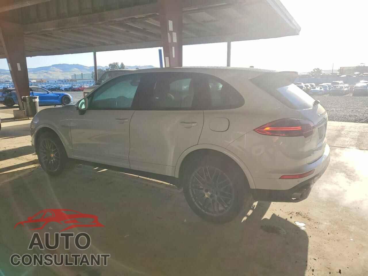 PORSCHE CAYENNE 2017 - WP1AE2A27HLA71206