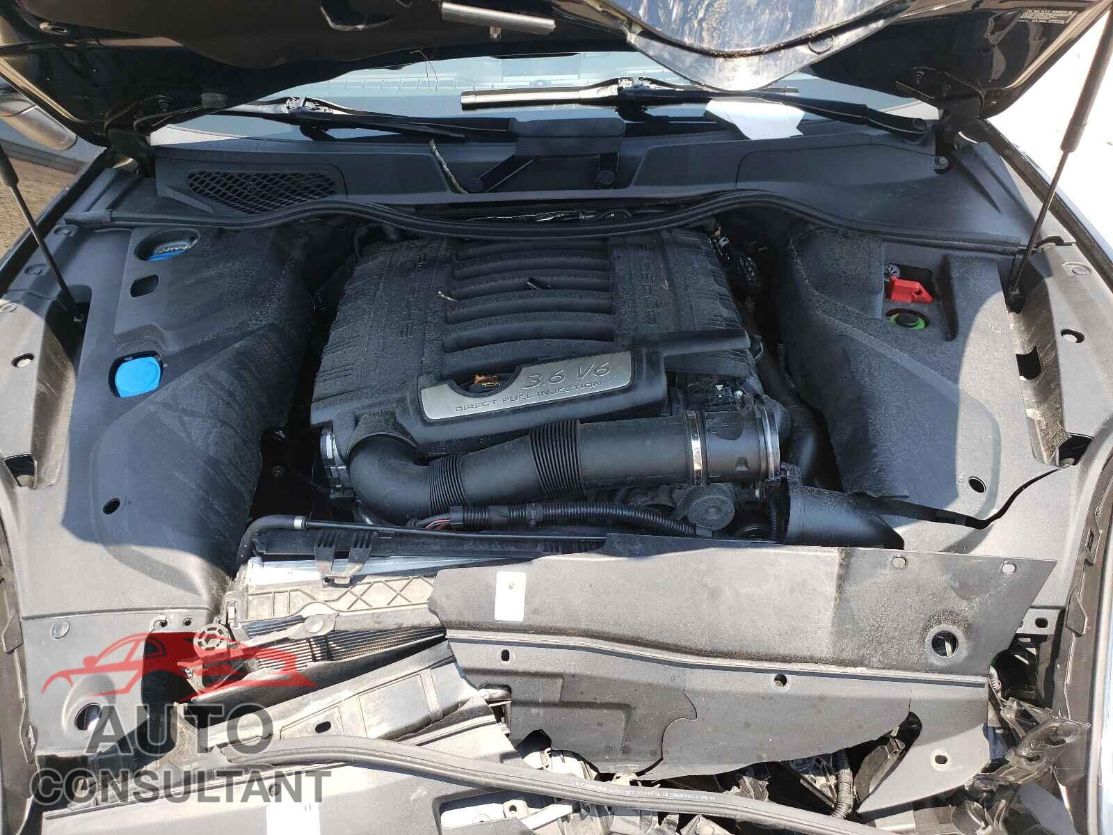 PORSCHE CAYENNE 2017 - WP1AA2A26HKA91089