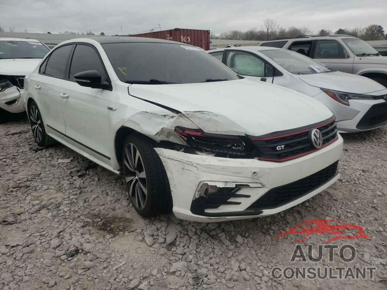 VOLKSWAGEN PASSAT 2018 - 1VWJM7A37JC034749