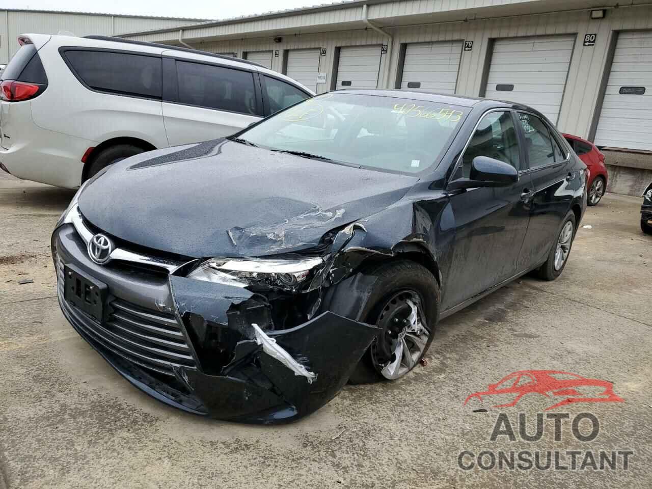 TOYOTA CAMRY 2016 - 4T4BF1FK3GR568432