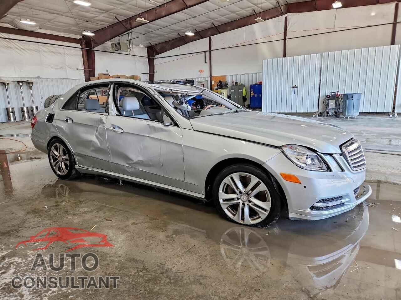 MERCEDES-BENZ E-CLASS 2011 - WDDHF7CB3BA421818