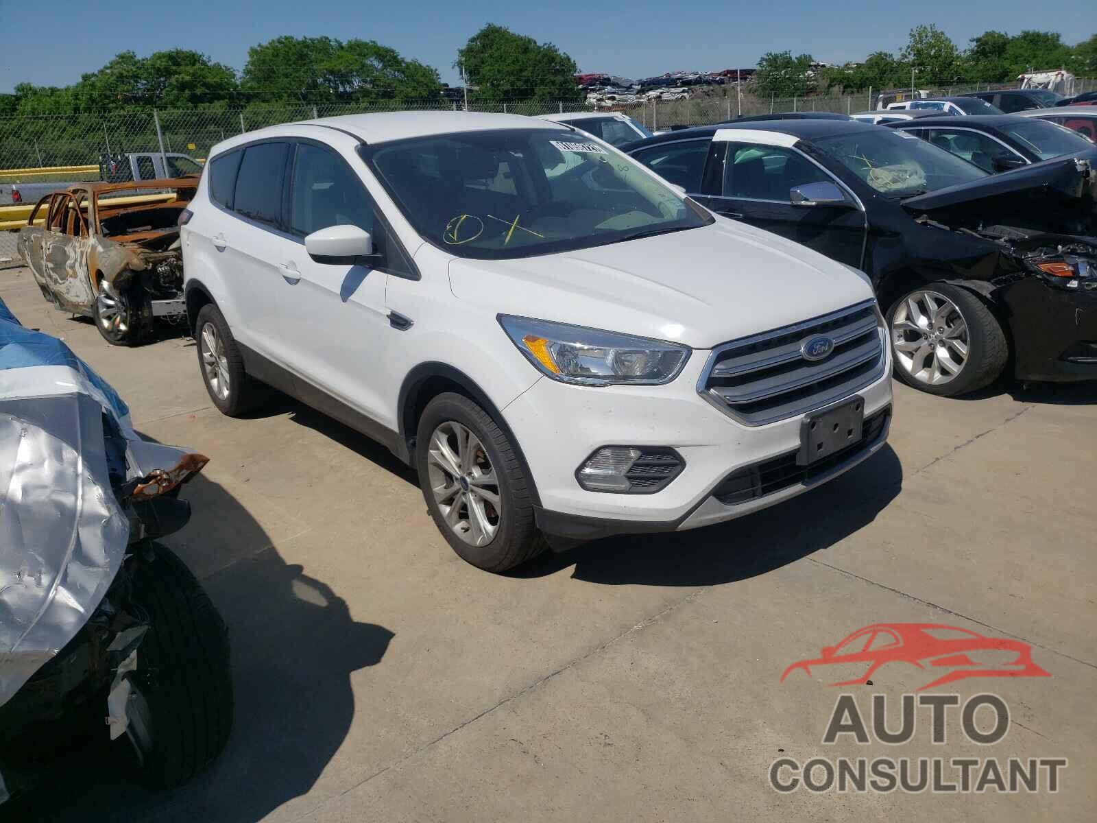 FORD ESCAPE 2017 - 1FMCU0GDXHUD45160