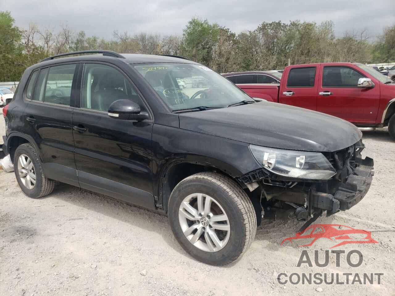 VOLKSWAGEN TIGUAN 2017 - WVGBV7AX2HW504293