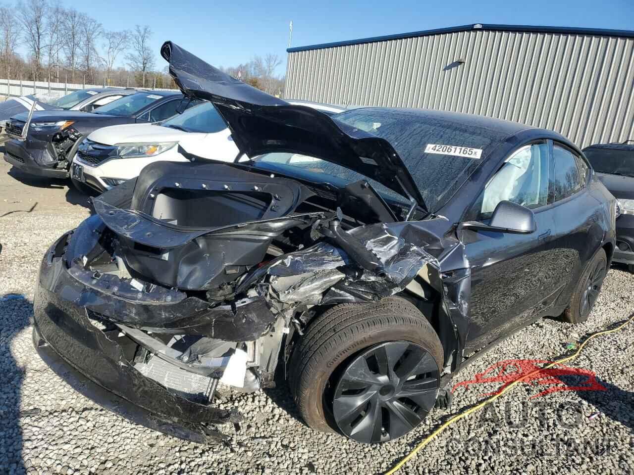 TESLA MODEL Y 2024 - 7SAYGDEE5RA322853