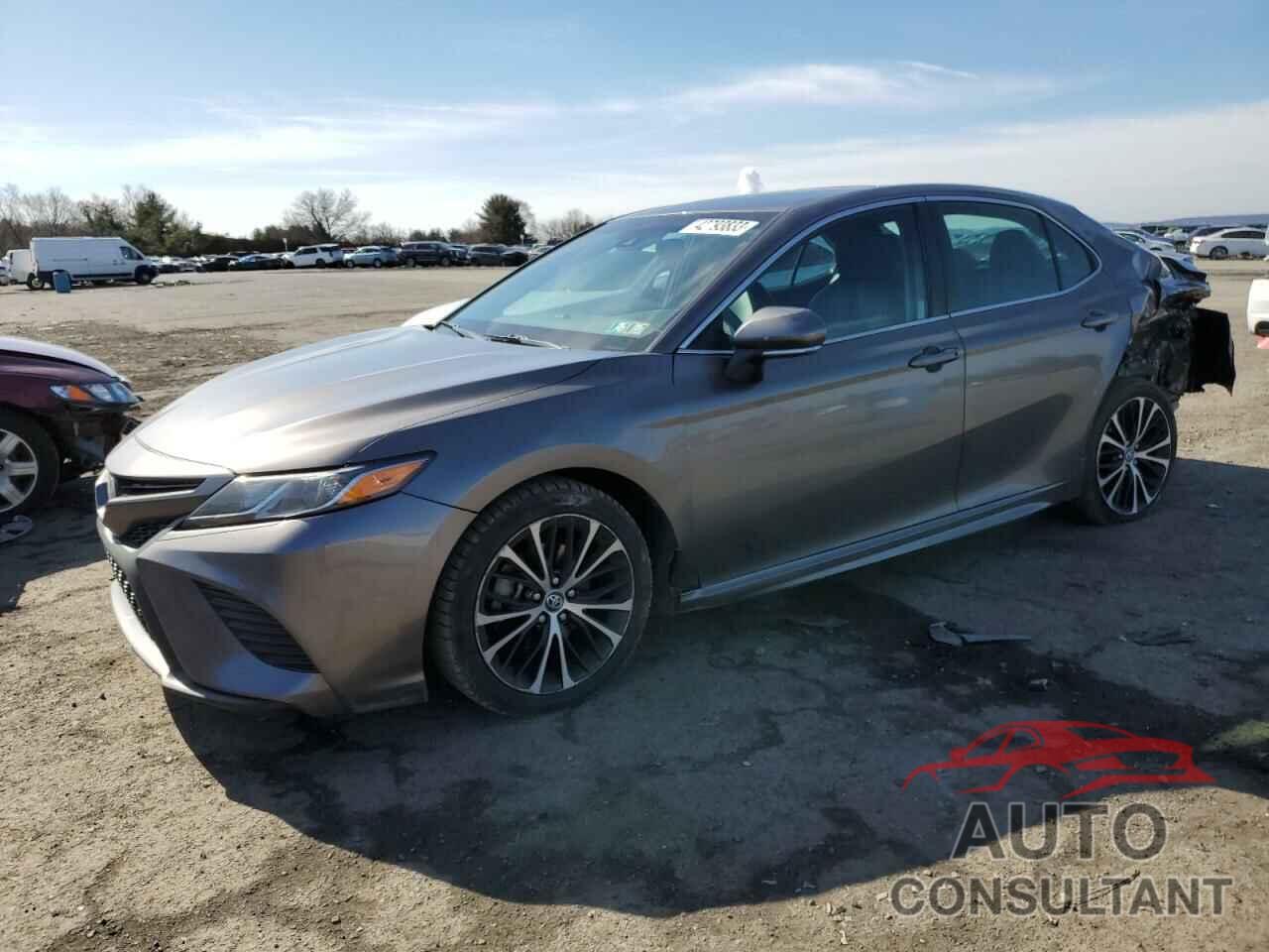 TOYOTA CAMRY 2018 - 4T1B11HK4JU056210