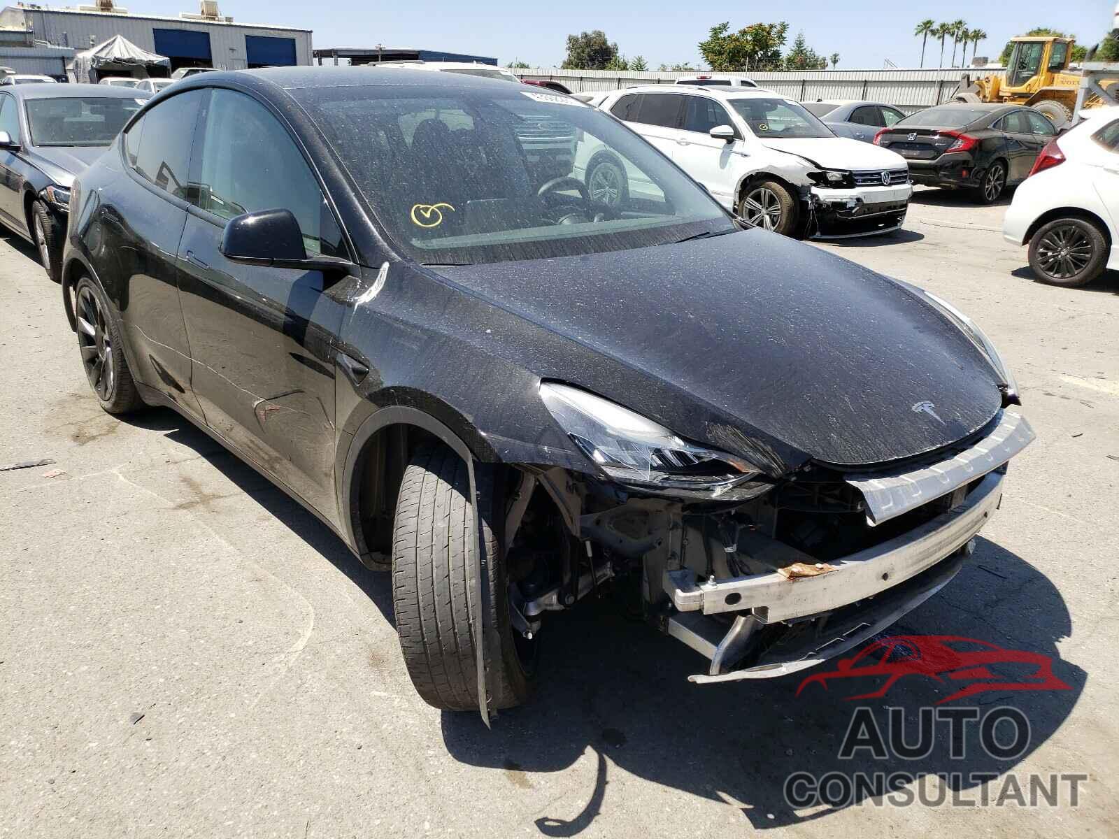 TESLA MODEL Y 2020 - 5YJYGDEE7LF018219