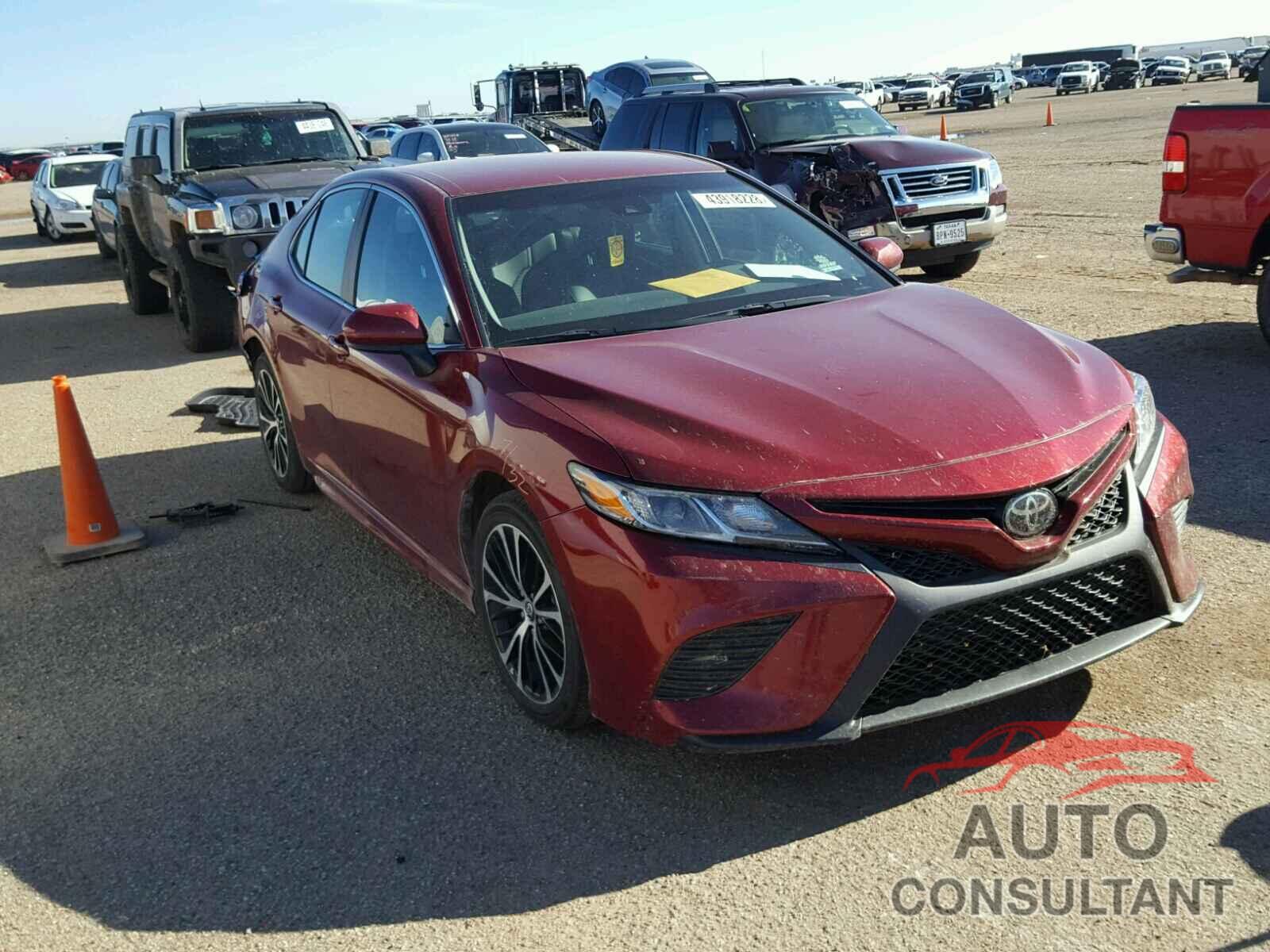 TOYOTA CAMRY 2018 - 4T1B11HK5JU590185