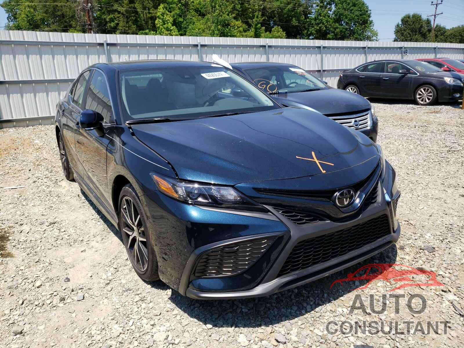 TOYOTA CAMRY 2021 - 4T1G11AK2MU512449