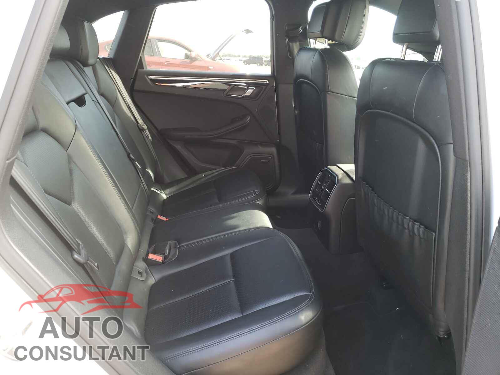PORSCHE MACAN 2017 - WP1AA2A52HLB06773