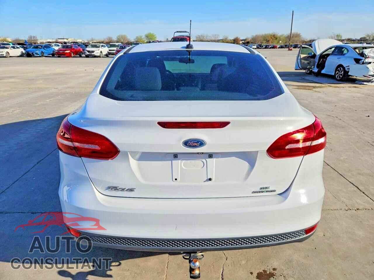 FORD FOCUS 2015 - 1FADP3F26FL350107