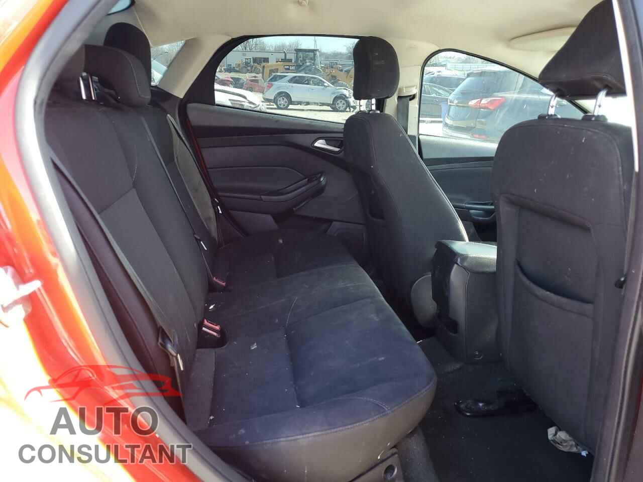 FORD FOCUS 2016 - 1FADP3F2XGL255535