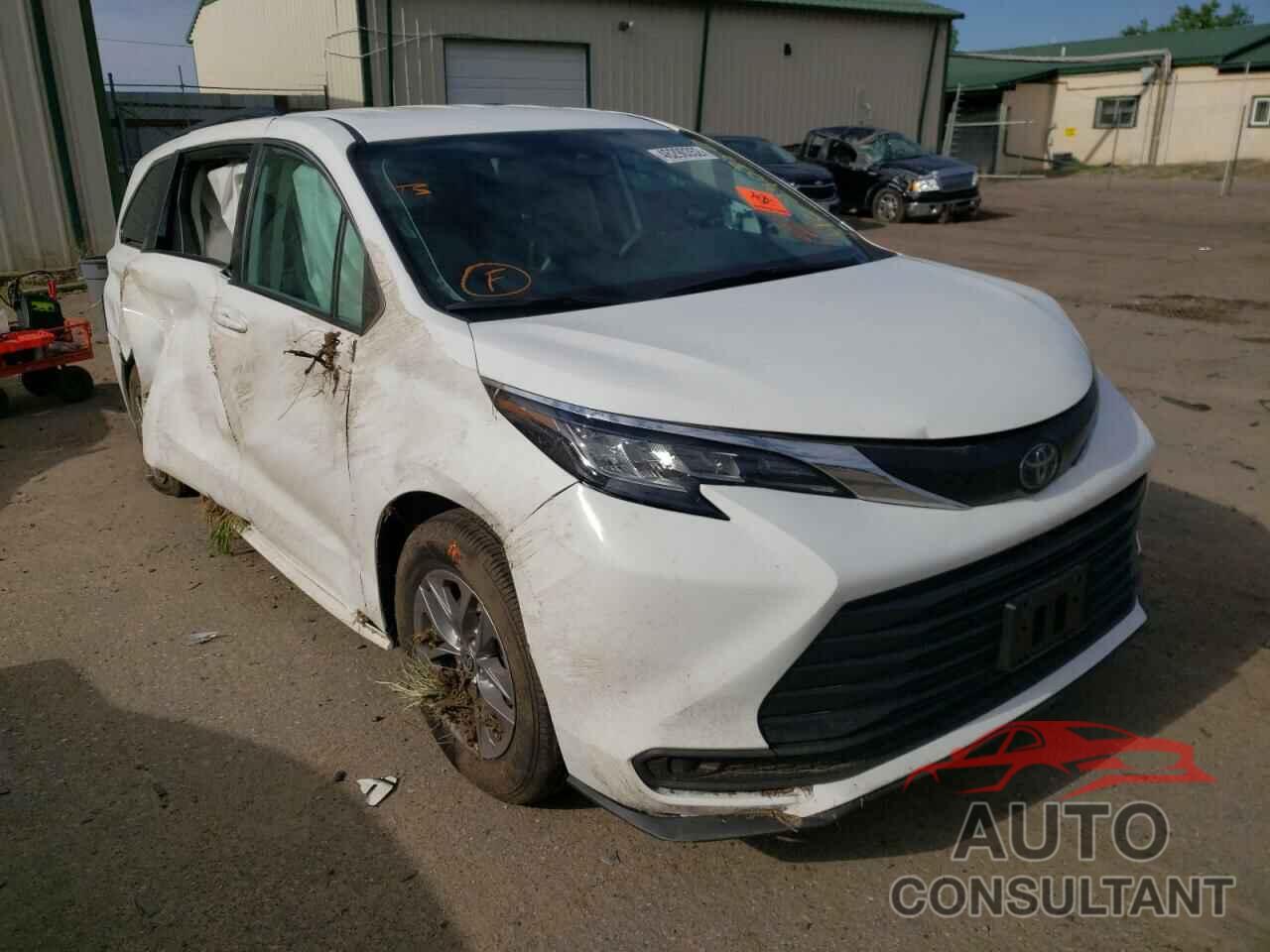 TOYOTA SIENNA 2022 - 5TDKSKFC2NS052136