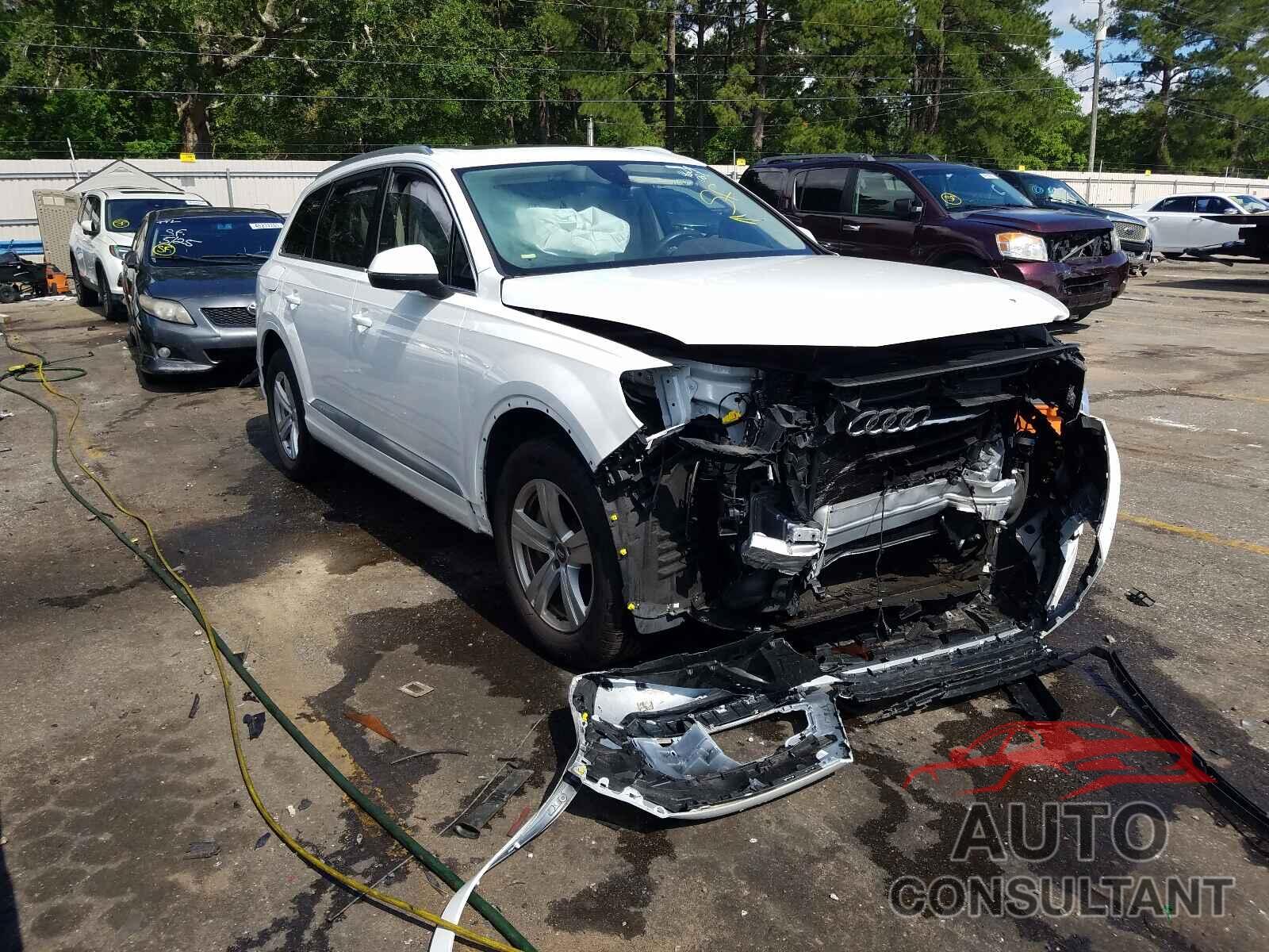 AUDI Q7 2019 - WA1LHAF75KD038443