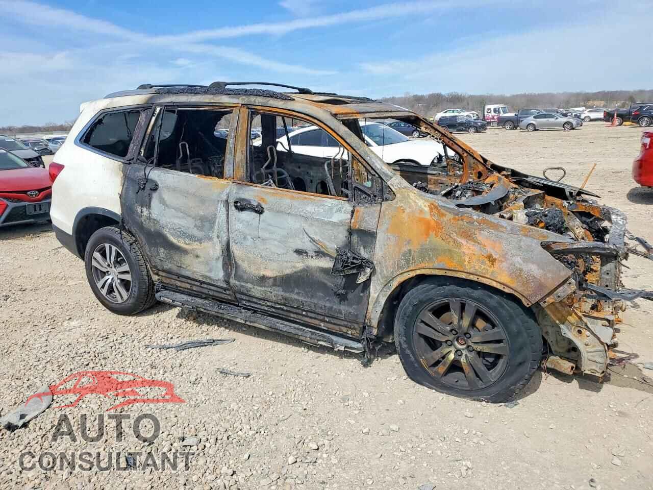 HONDA PILOT 2017 - 5FNYF6H53HB017229