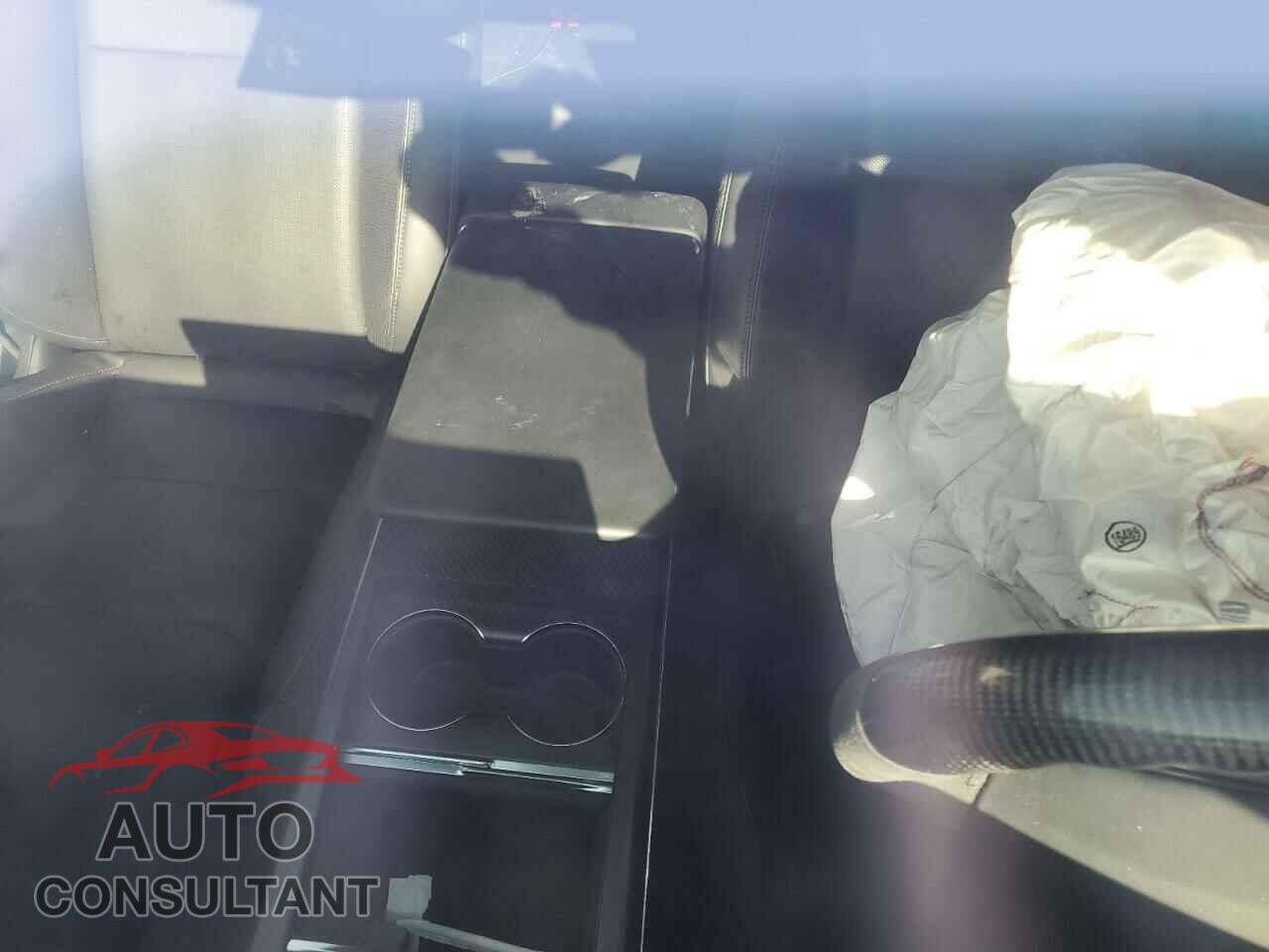 TESLA MODEL S 2022 - 5YJSA1E64NF464667