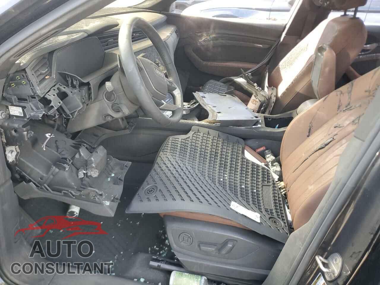 AUDI E-TRON 2019 - WA1LAAGE2KB013285
