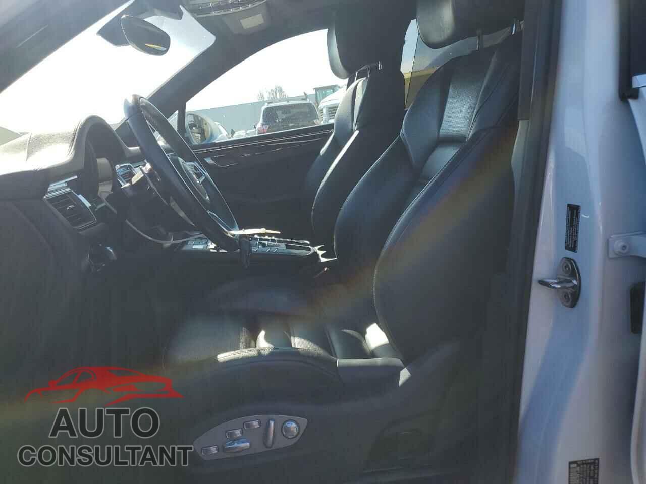 PORSCHE MACAN 2016 - WP1AB2A59GLB43282