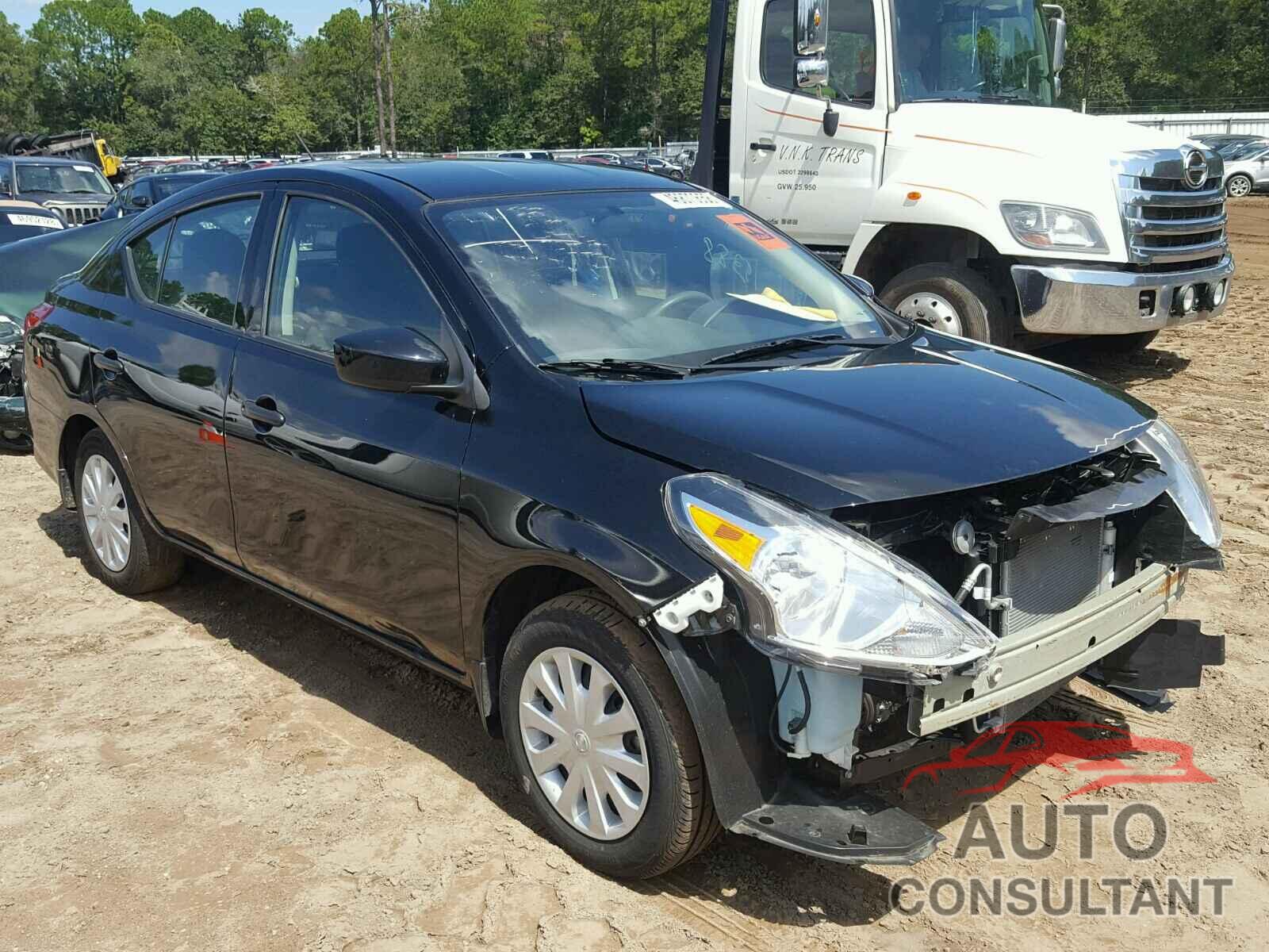 NISSAN VERSA 2017 - 3N1CN7APXHL845197