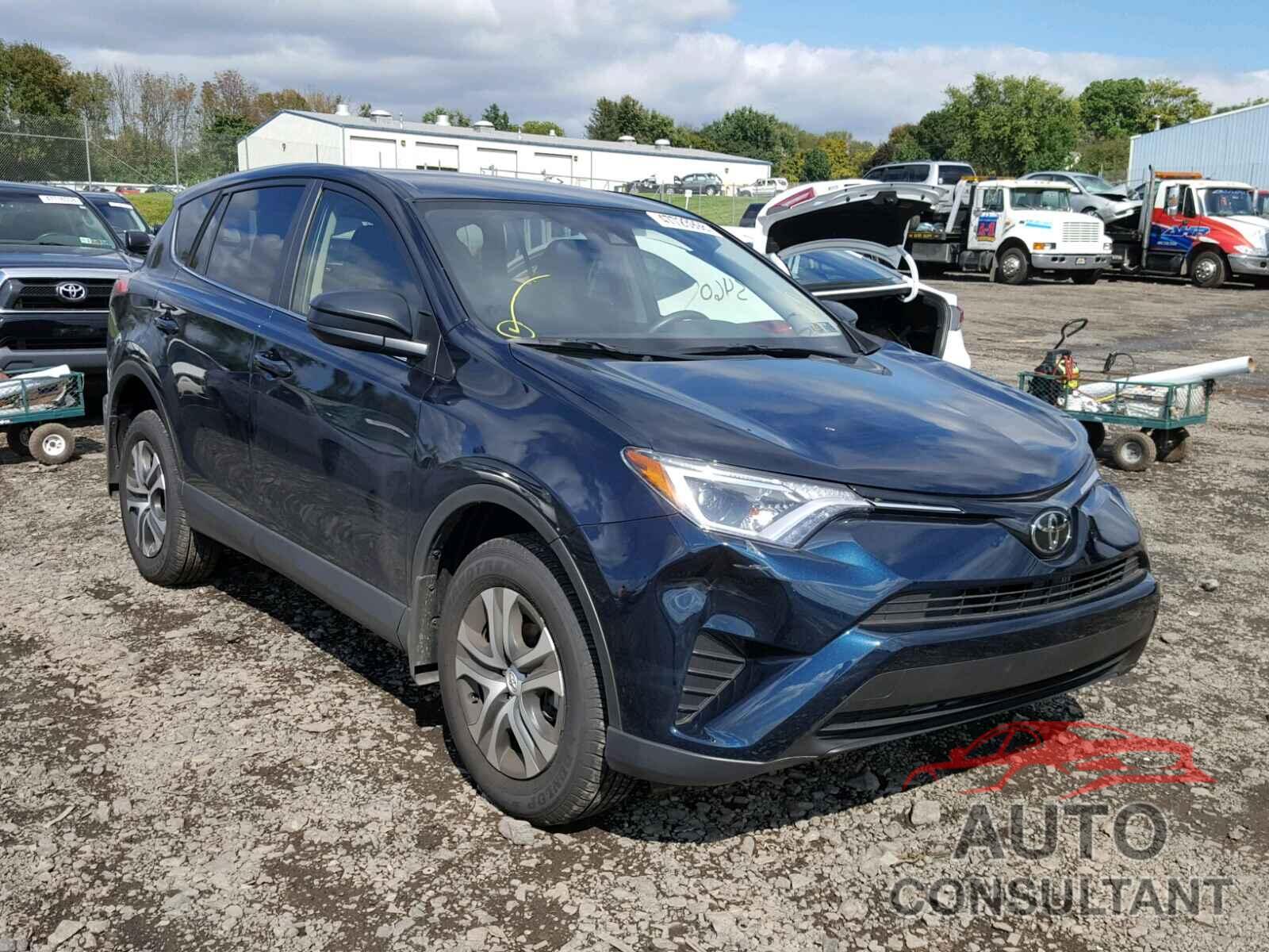 TOYOTA RAV4 LE 2018 - JTMBFREV7JJ736977