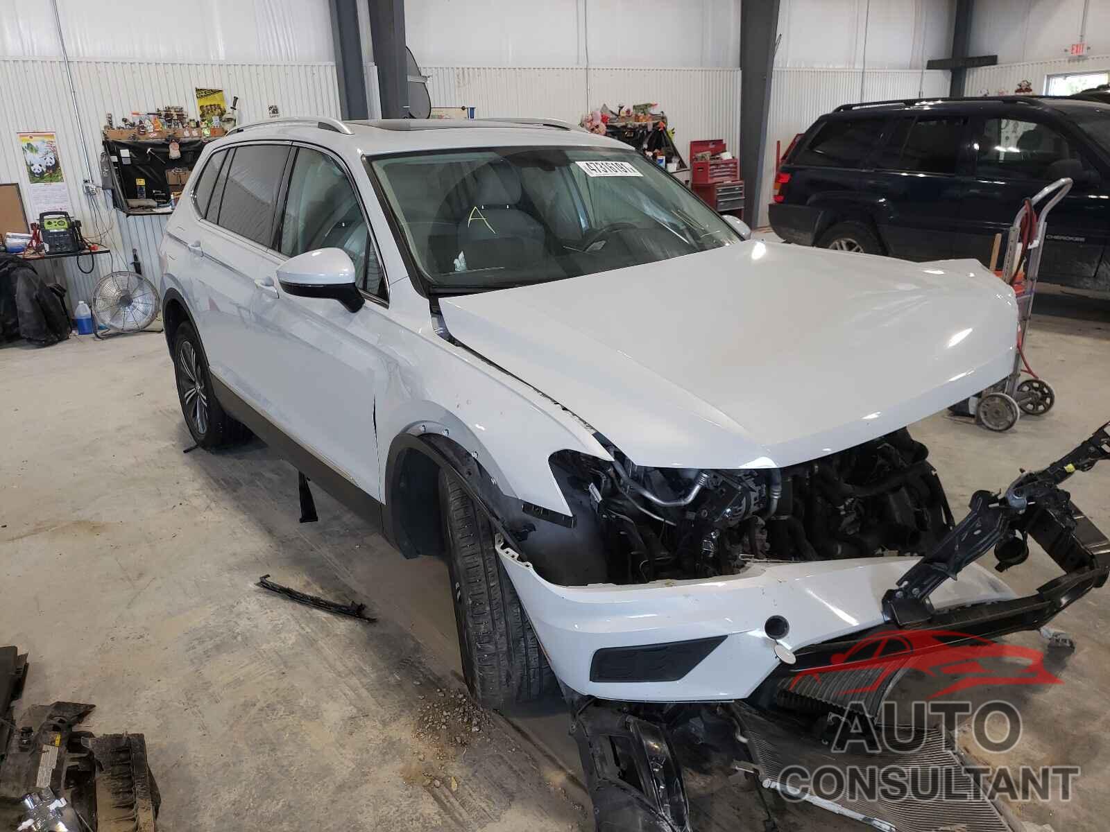 VOLKSWAGEN TIGUAN 2018 - 3VV2B7AX3JM031296
