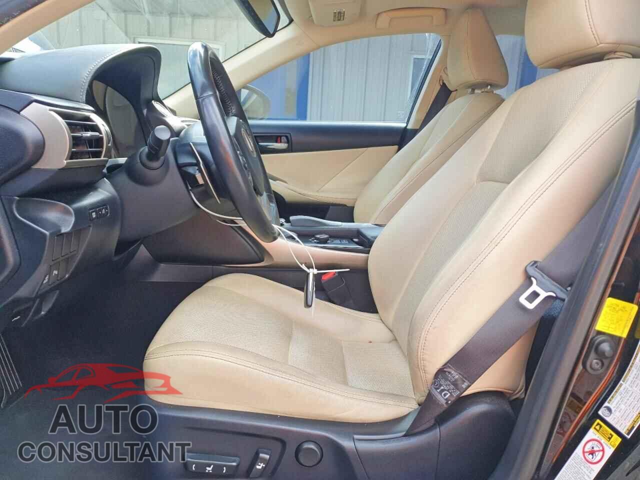 LEXUS IS 2014 - JTHBE1D23E5006766