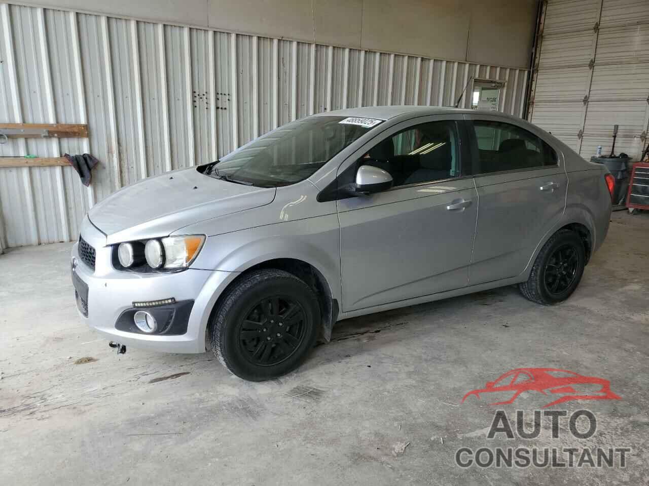 CHEVROLET SONIC 2014 - 1G1JC5SG3E4108219