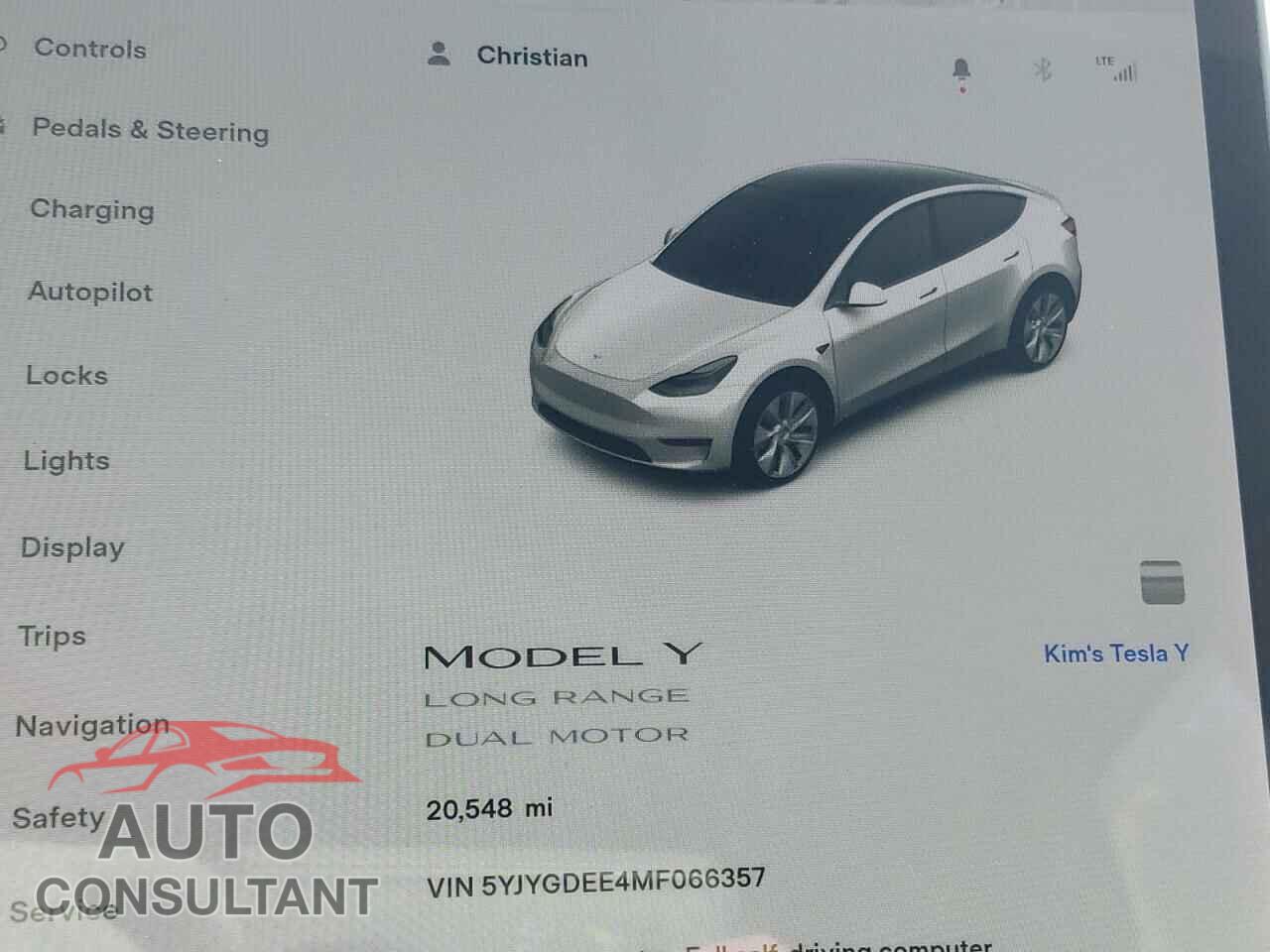 TESLA MODEL Y 2021 - 5YJYGDEE4MF066357
