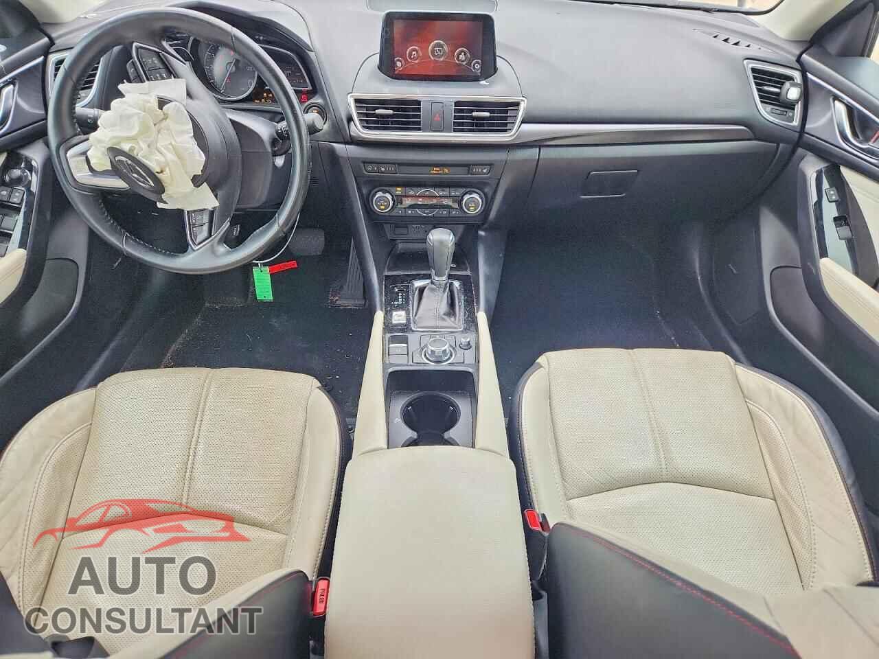MAZDA 3 2017 - 3MZBN1W31HM140971