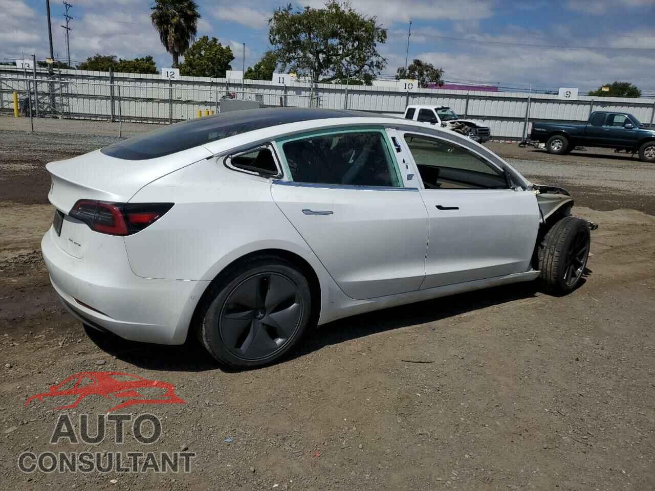 TESLA MODEL 3 2019 - 5YJ3E1EB4KF451841