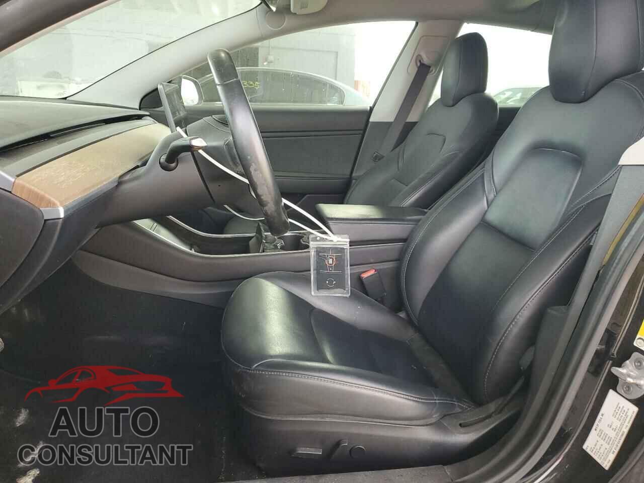 TESLA MODEL 3 2019 - 5YJ3E1EA7KF296824
