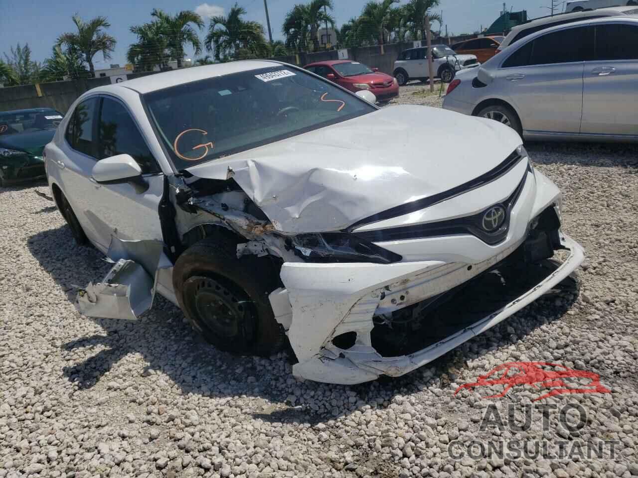TOYOTA CAMRY 2018 - 4T1B11HK1JU535698