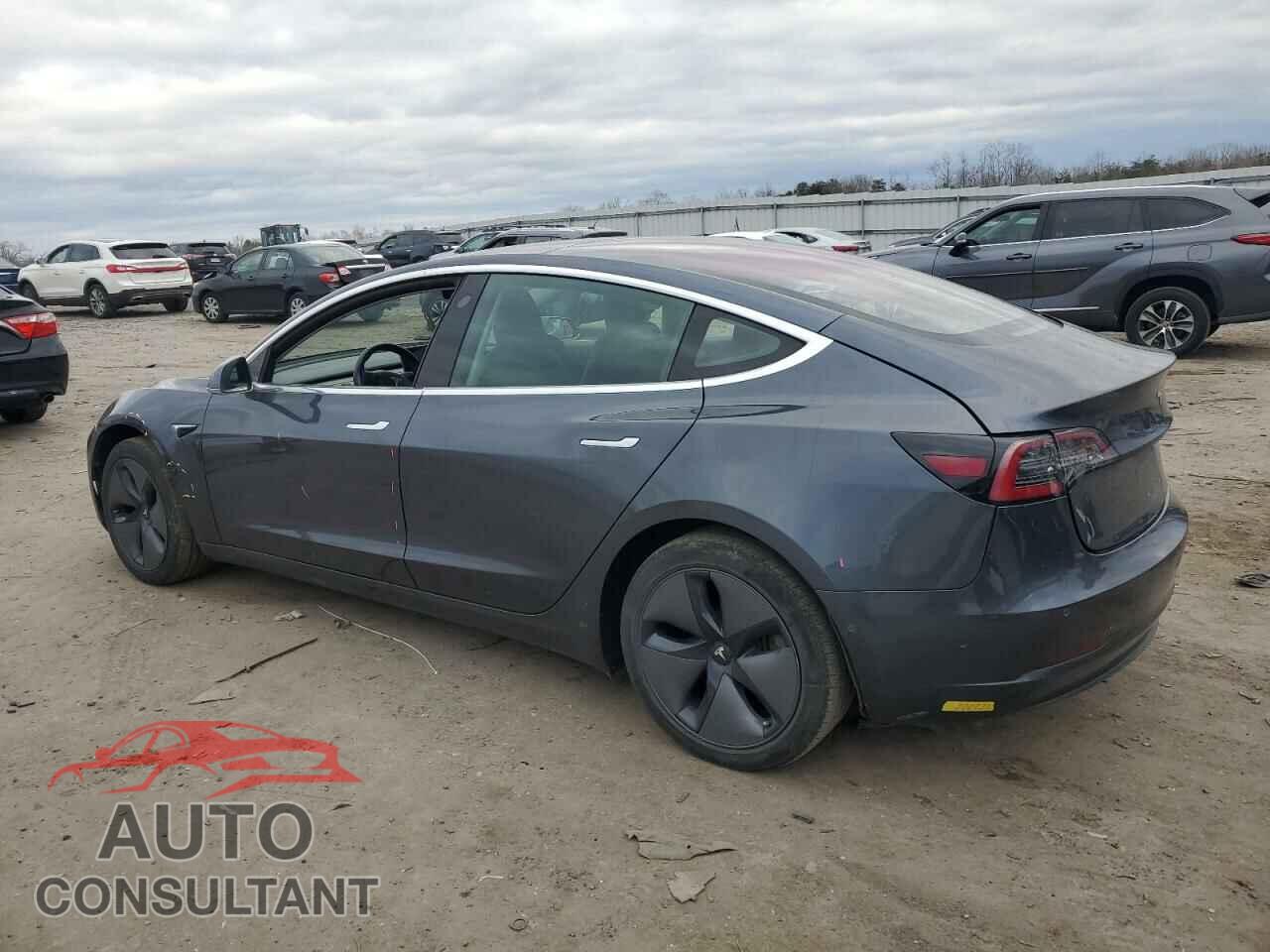TESLA MODEL 3 2018 - 5YJ3E1EA1JF030455