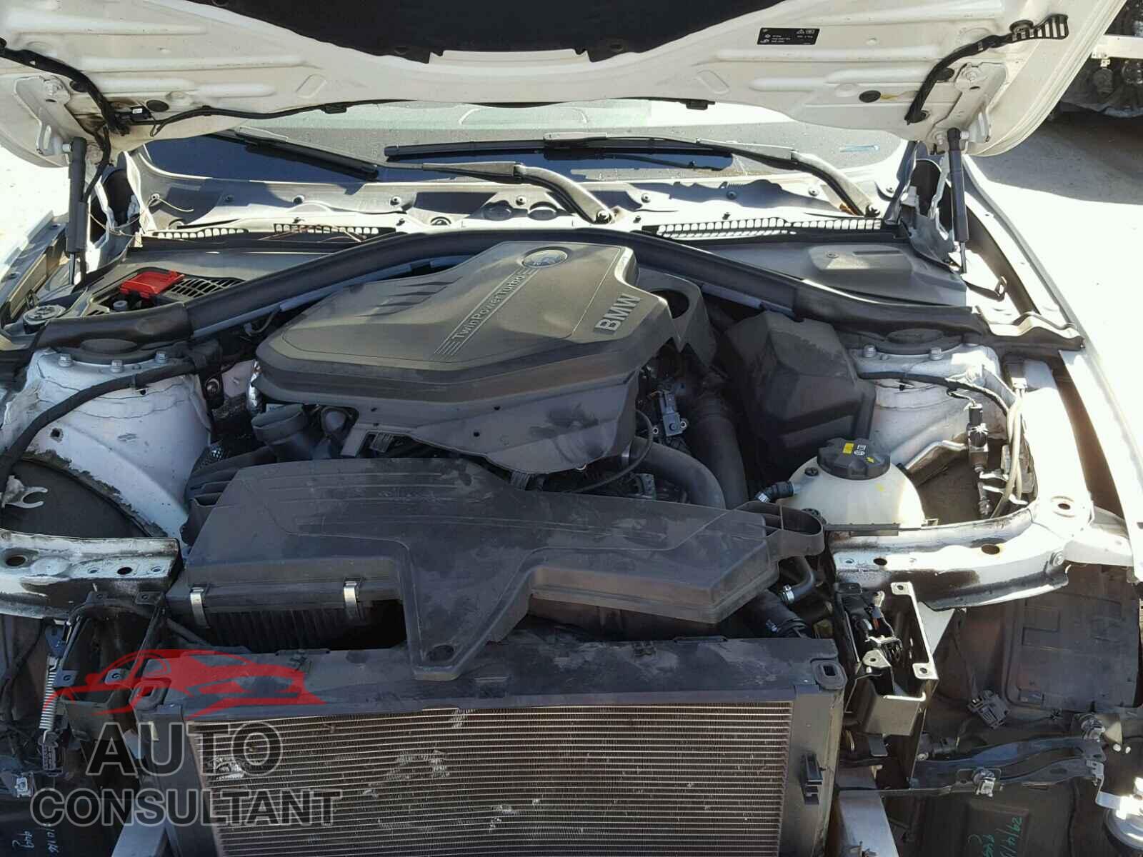 BMW 3 SERIES 2016 - WBA8E1G5XGNU10388