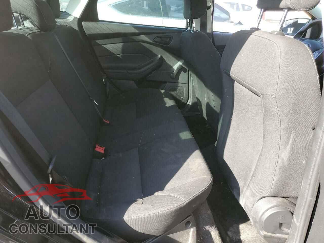 FORD FOCUS 2017 - 1FADP3E27HL294425