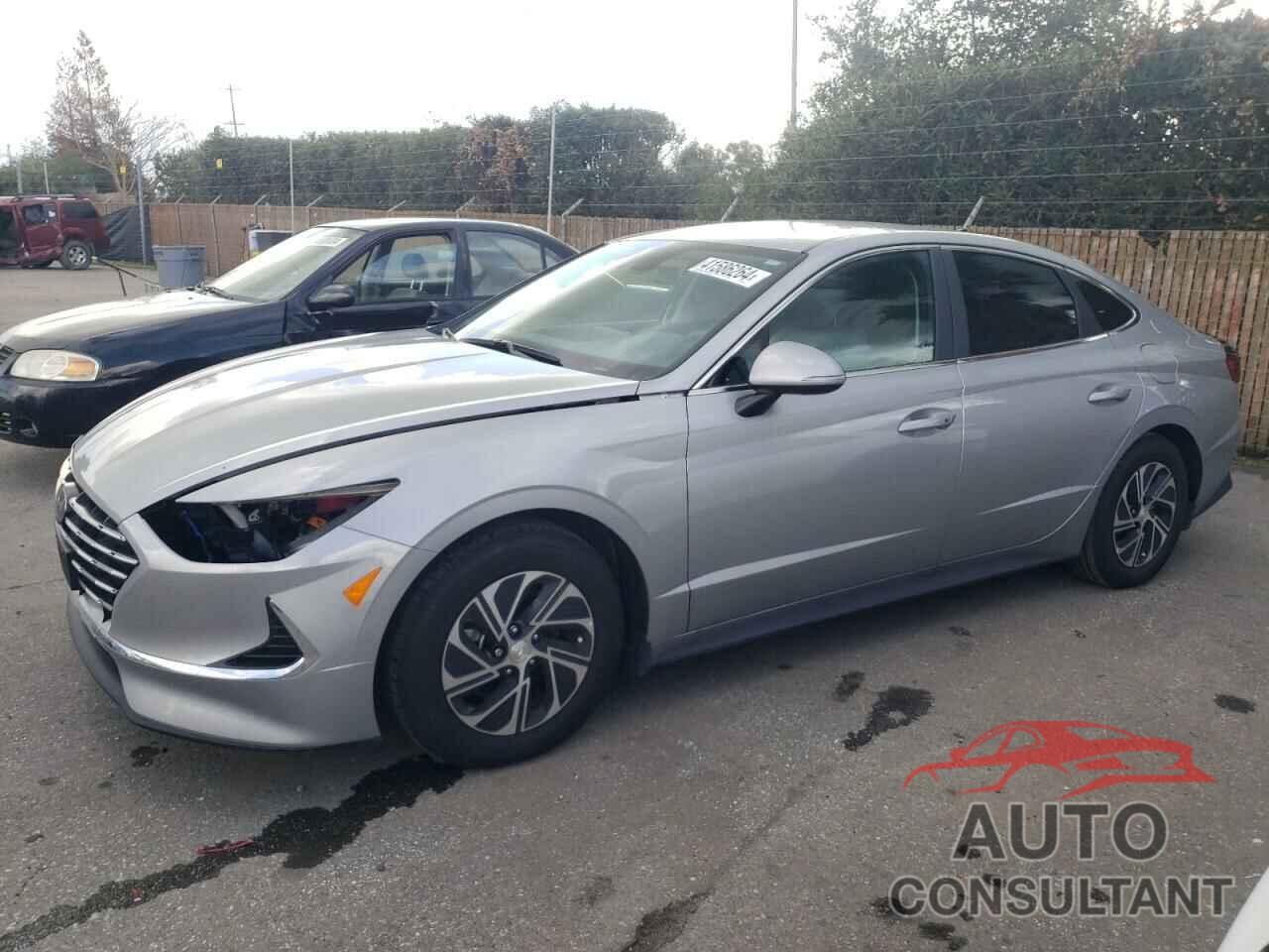 HYUNDAI SONATA 2023 - KMHL24JJXPA058350