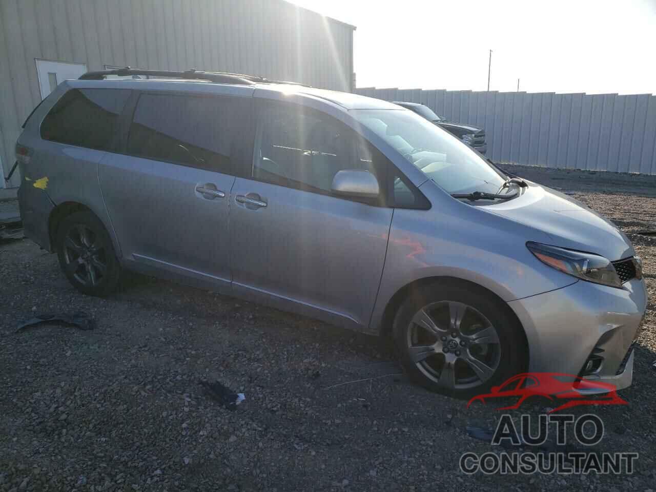 TOYOTA SIENNA 2019 - 5TDXZ3DC5KS972638